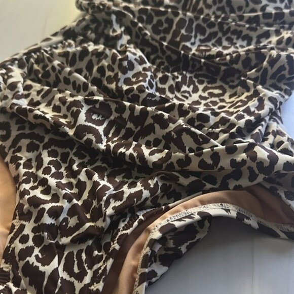 NWT J.Crew Women’s Brown Leopard Print Ruched Bandeau One Piece Swimsuit Size 2 - Picture 3 of 11